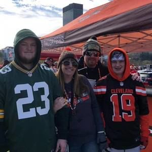 Meet your Posher, Adam